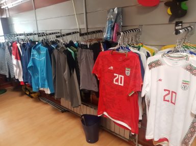 تصاویر لو رفته از دفتر برند تولید کننده لباس تیم ملی ایران 2022 قطر قبل از رونمایی