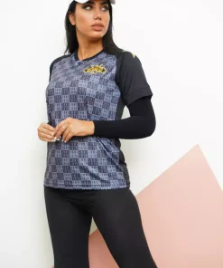 لباس زنانه افتخار استقلال